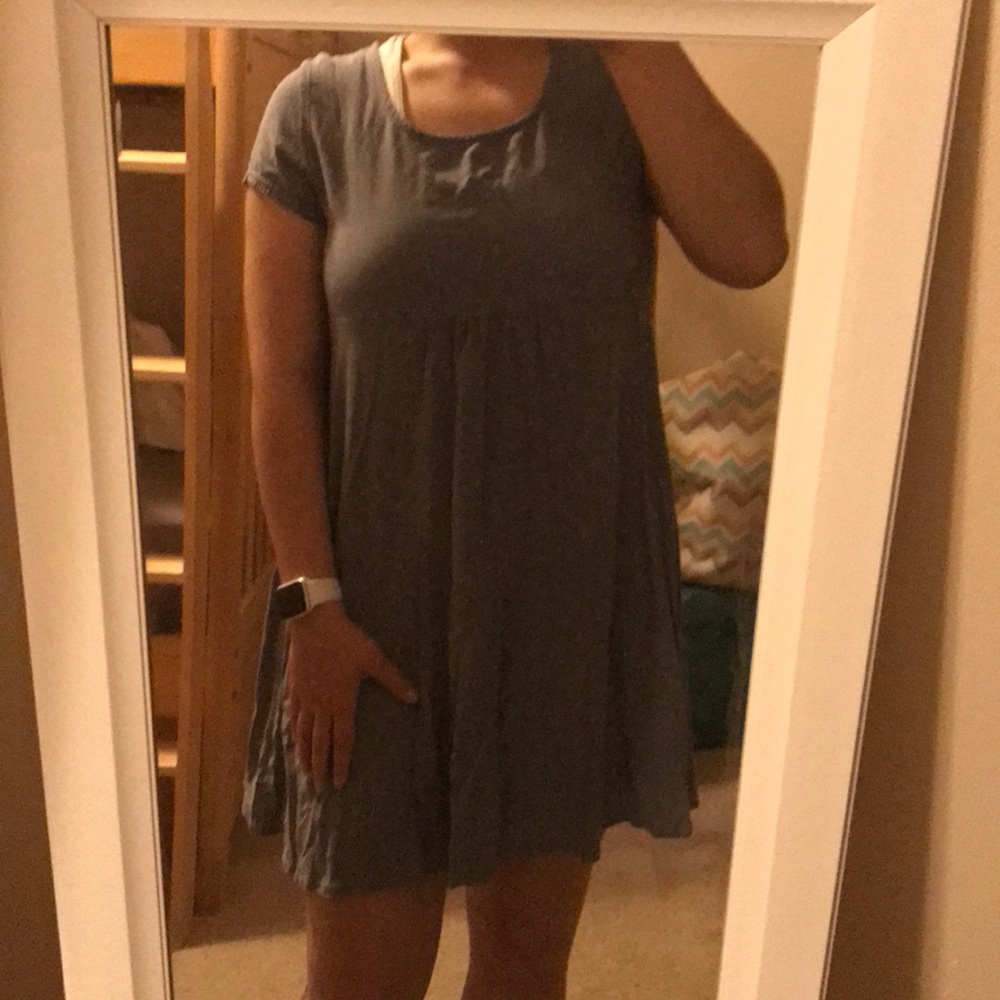 Short-sleeve dress